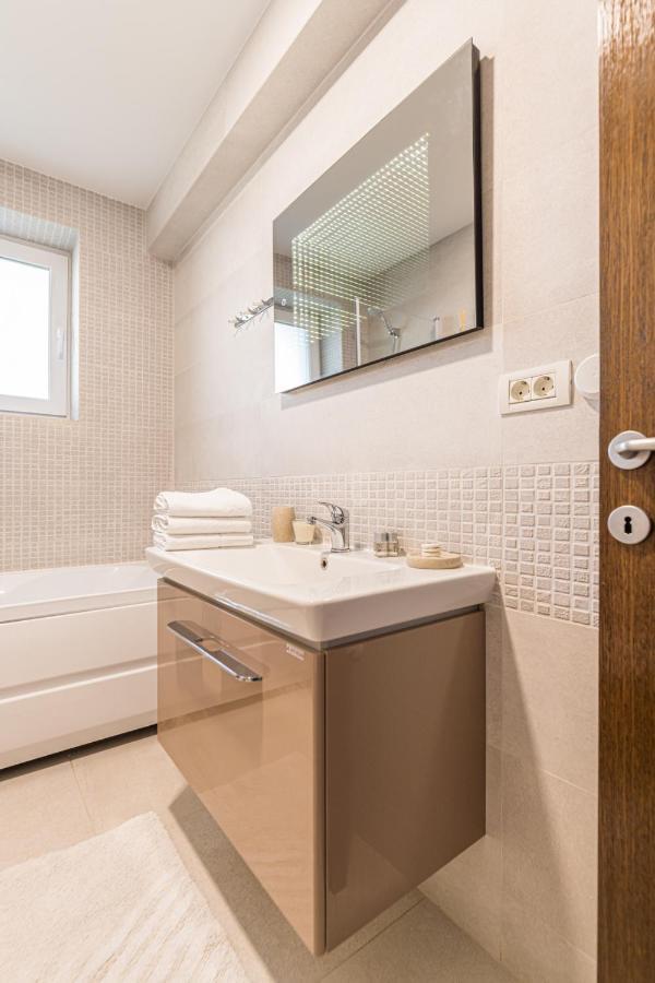 Apartament 2 Camere Narcis Брашов Екстериор снимка